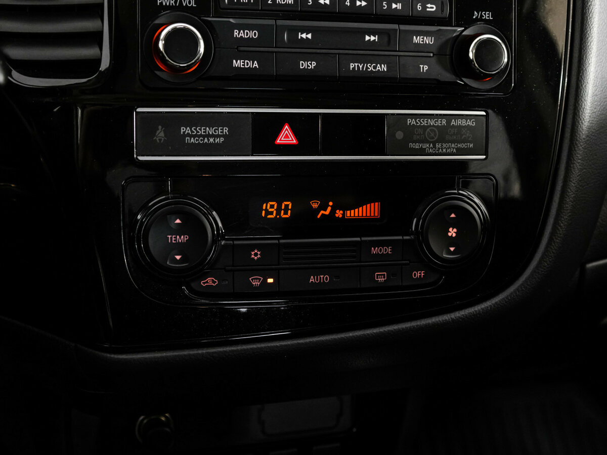 Купить Mitsubishi Outlander III Рестайлинг 3, 2019, 135 789 км, фото №12