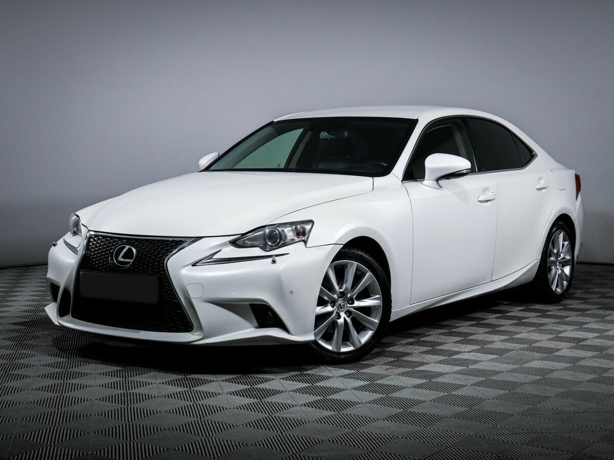 Lexus IS